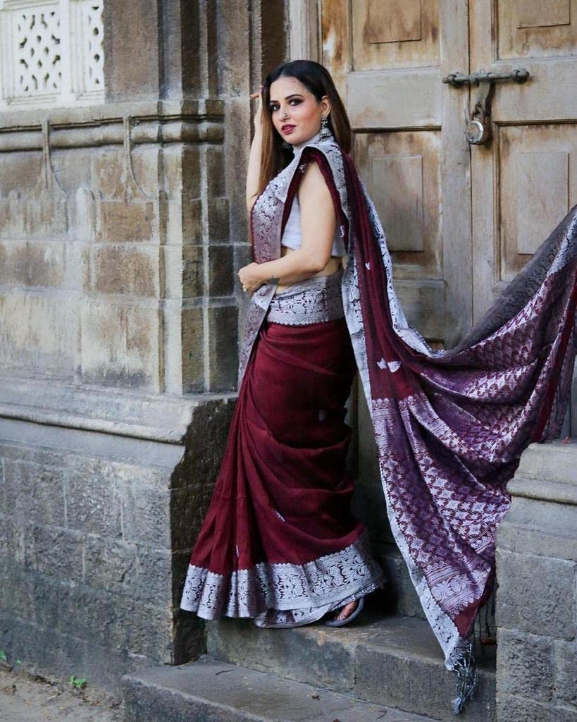 Vasthrlay Classic Traditional Saree for wedding and party wear styling