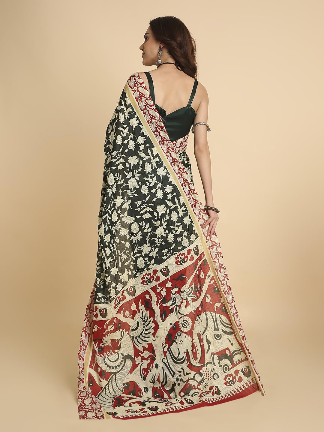 Vasthrlay Classic Saree with elegant ethnic and printed styling