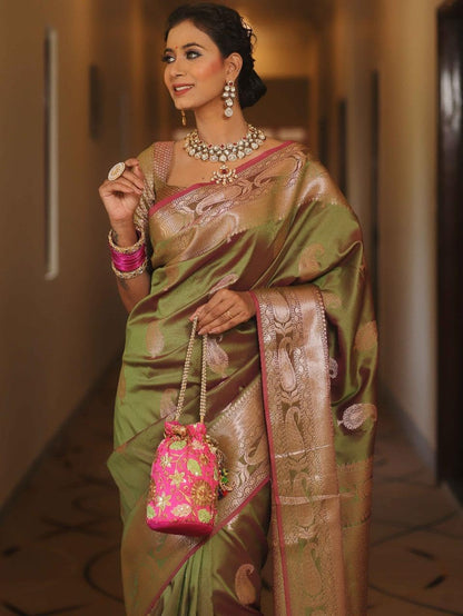 Vasthrlay Traditional Saree in Classic with refined kanjivaram ethnic appeal