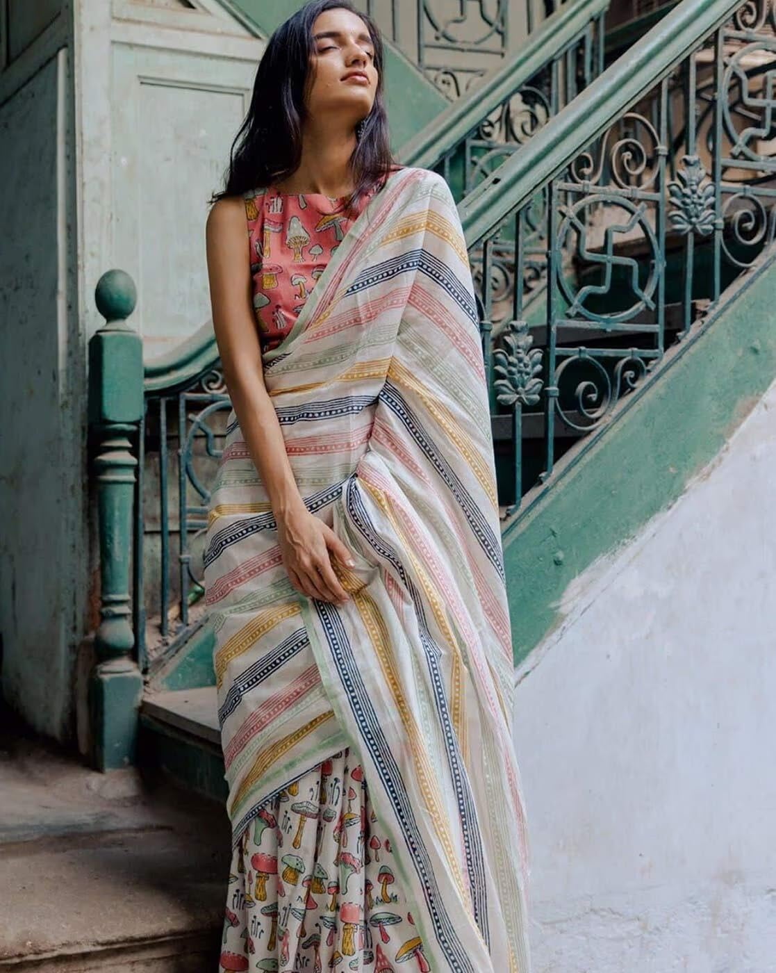 Vasthrlay Ethnic Classic Saree with decorative Traditional design