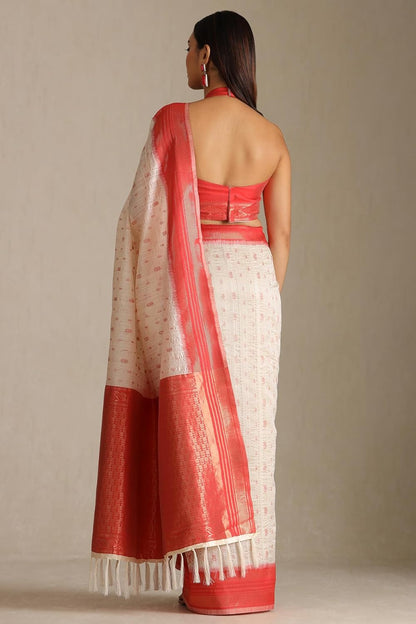 Vasthrlay Classic Traditional Saree for wedding and party wear styling