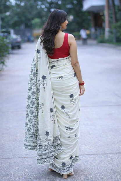 Vasthrlay Ethnic Off White Saree with decorative Traditional design