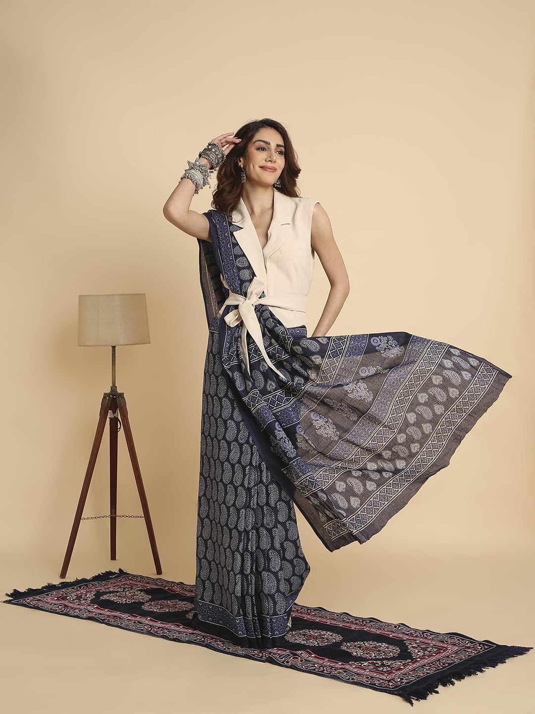 Vasthrlay Ethnic Classic Saree with decorative printed design