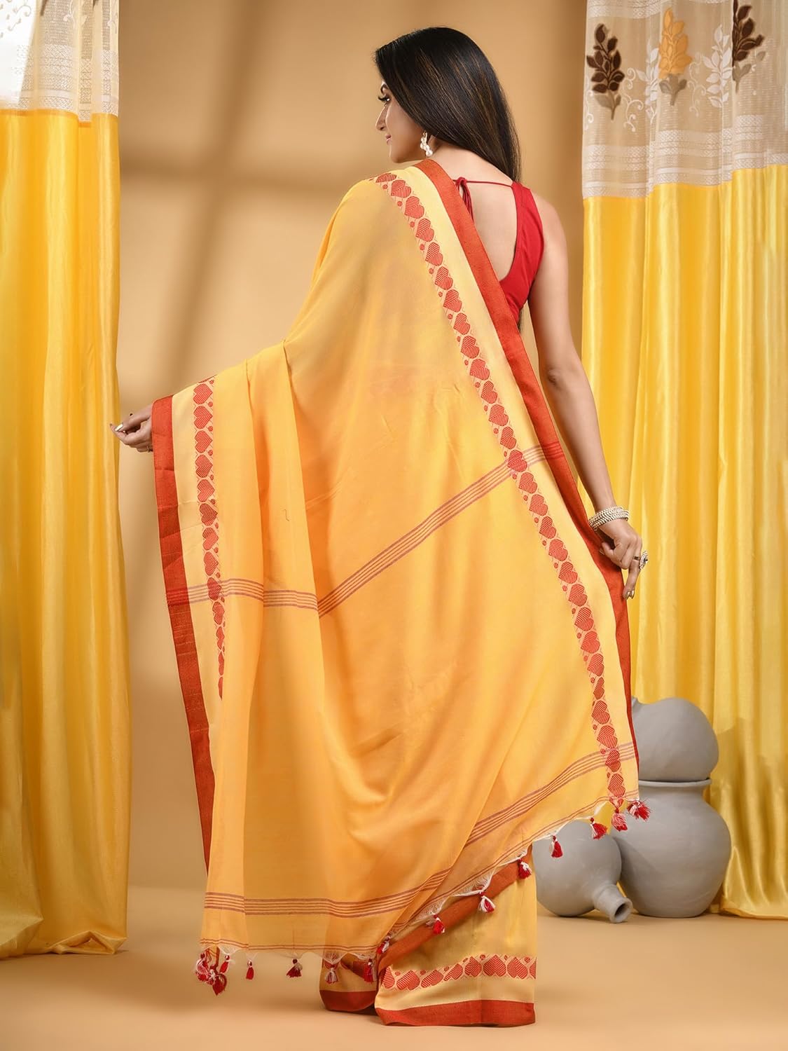 Vasthrlay Ethnic Classic Saree with decorative Designer design