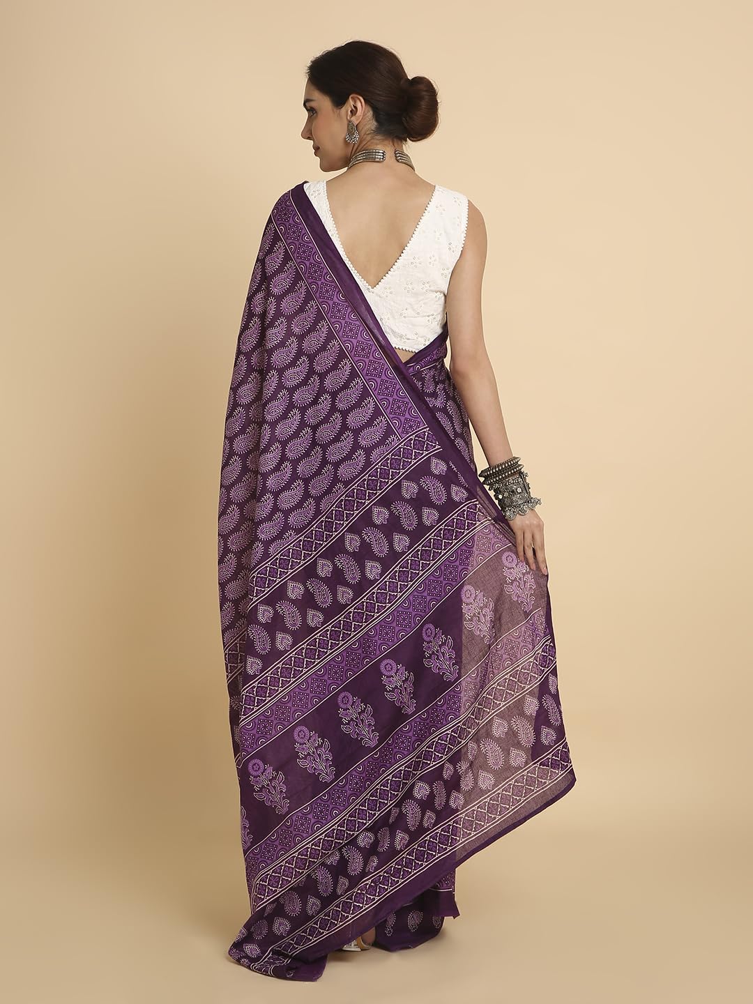 Vasthrlay Brown Saree with elegant ethnic and traditional styling