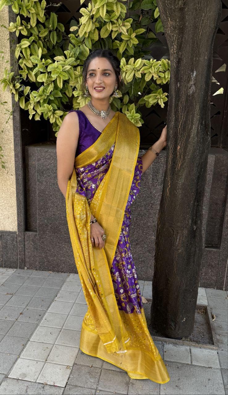 Vasthrlay Classic Weaving Saree with elegant Ethnic styling