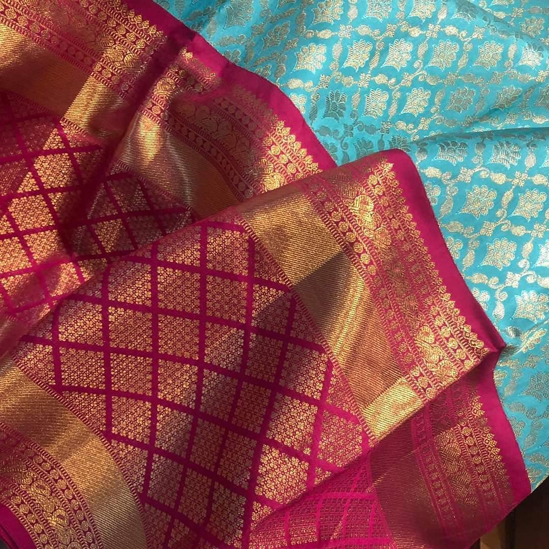 Vasthrlay Traditional Saree in Blue with refined kanjivaram ethnic appeal