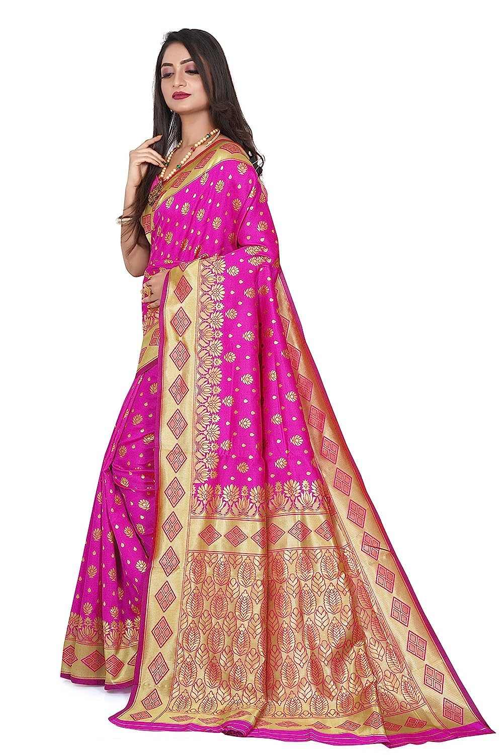VasthrlayEthnic Classic Saree with refined wedding design