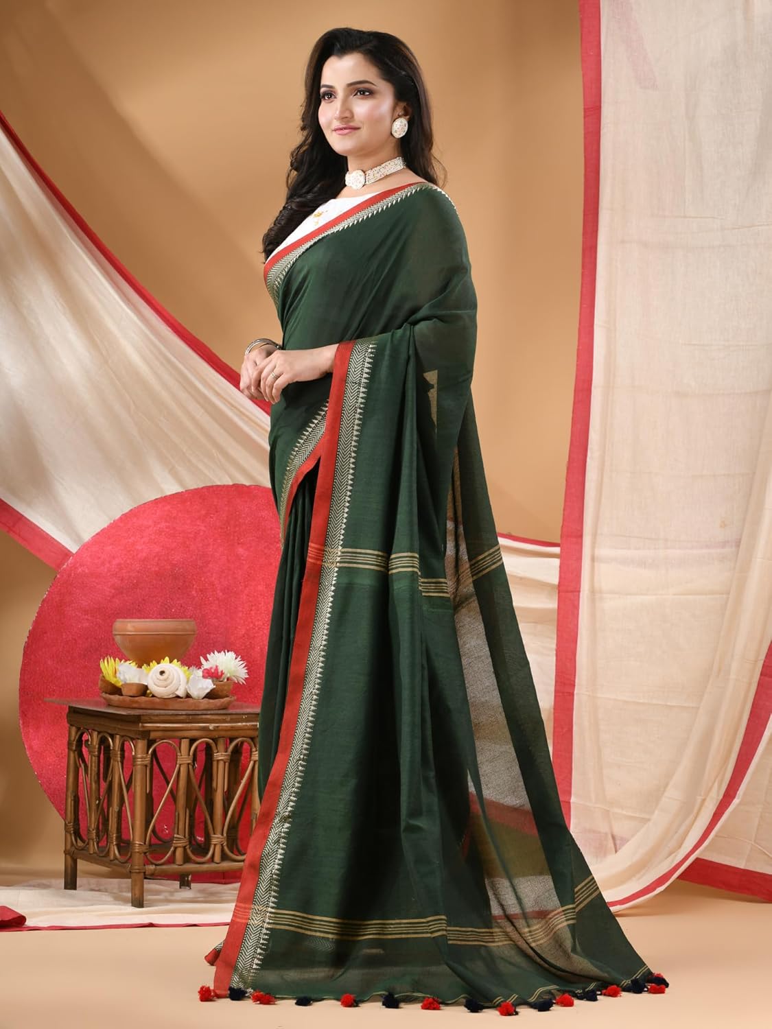 Vasthrlay Georgette Classic Saree with decorative Traditional design