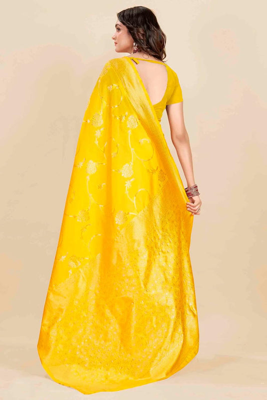 VasthrlayYellow Saree with elegant ethnic wedding styling
