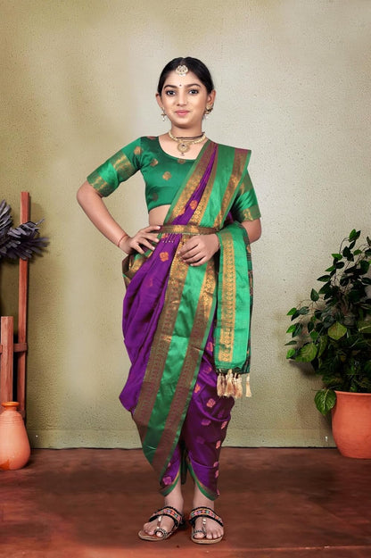 Vasthrlay Classic Traditional Saree with elegant Ethnic styling
