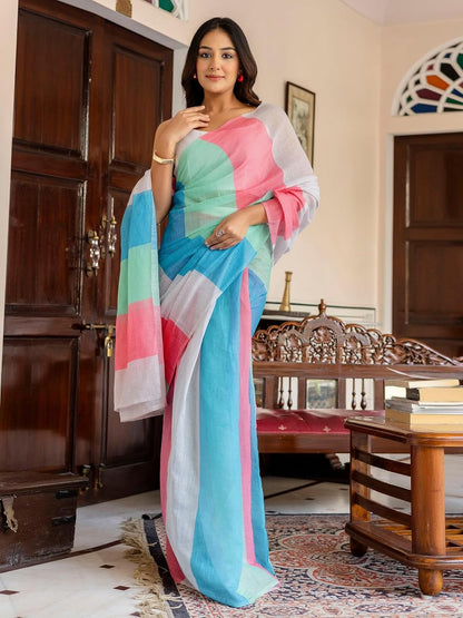Vasthrlay White Traditional Saree for wedding and party wear styling