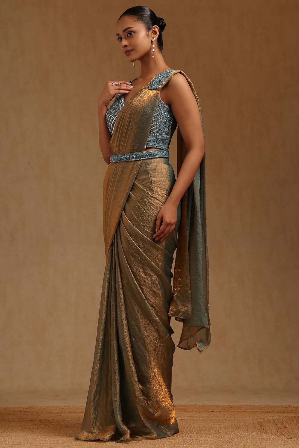 Vasthrlay Organza Classic Saree with decorative Traditional design