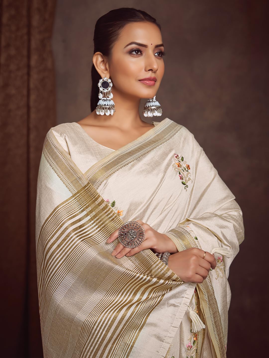 Vasthrlay Classic Ethnic Wear for wedding and party wear styling
