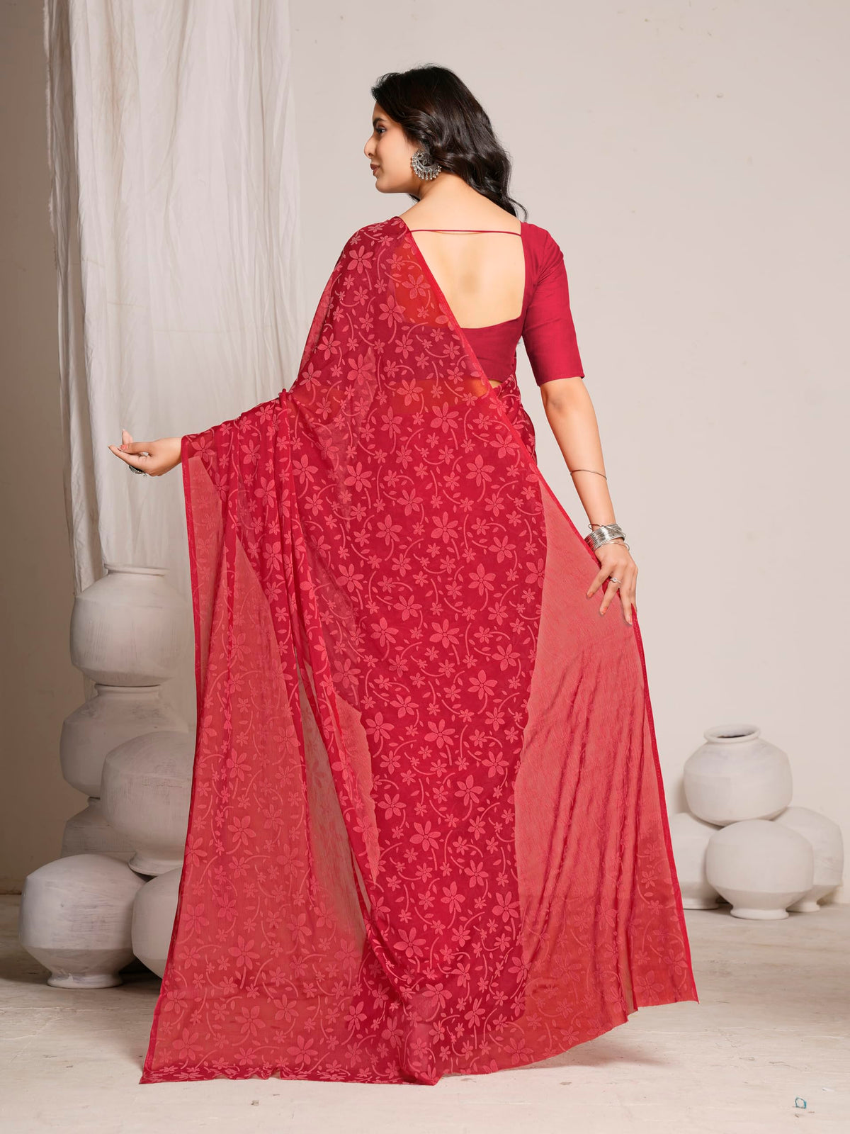 Vasthrlay Chiffon Classic Saree with decorative traditional design