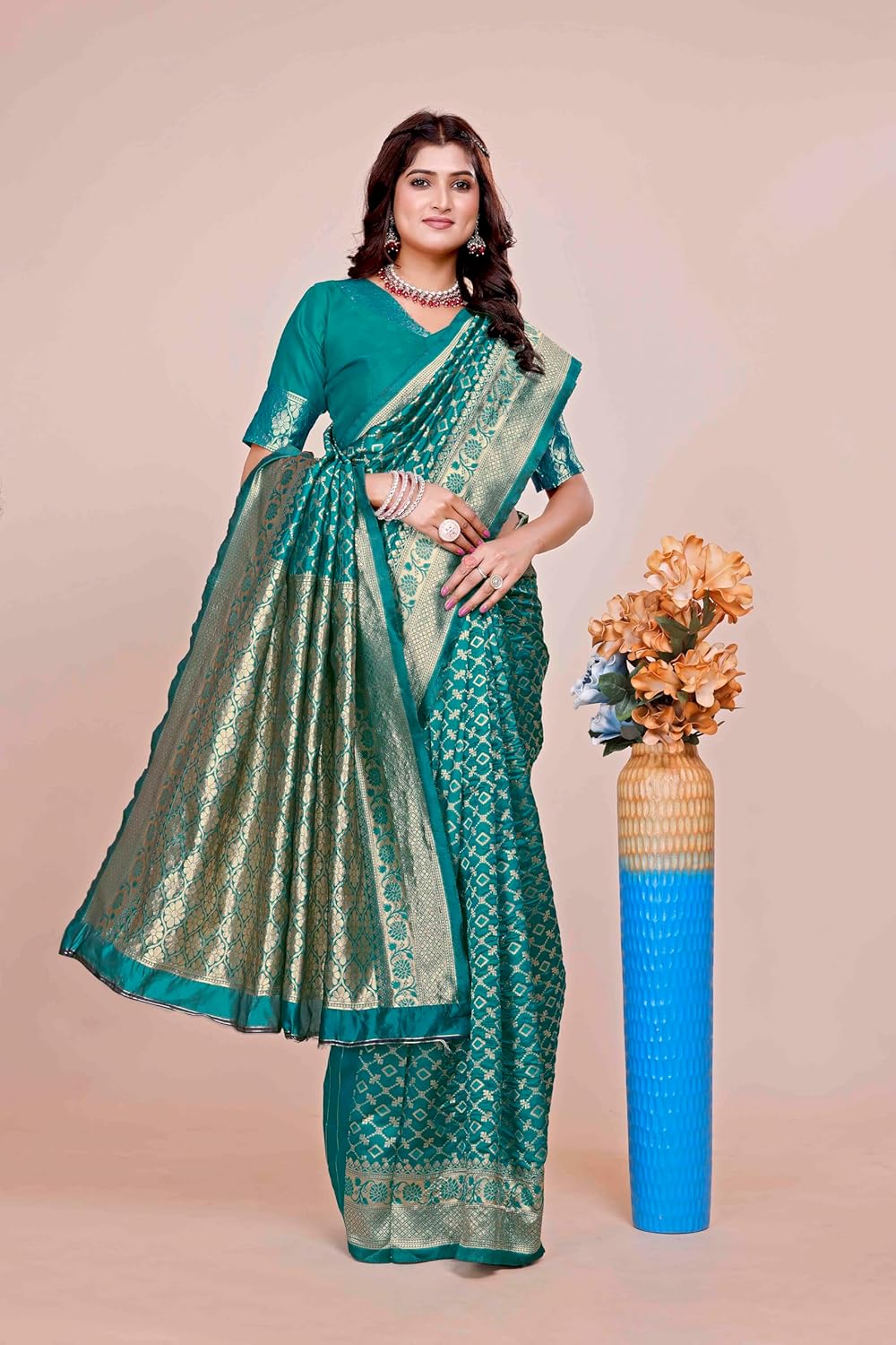 VasthrlayClassic Traditional Saree for wedding and party wear styling