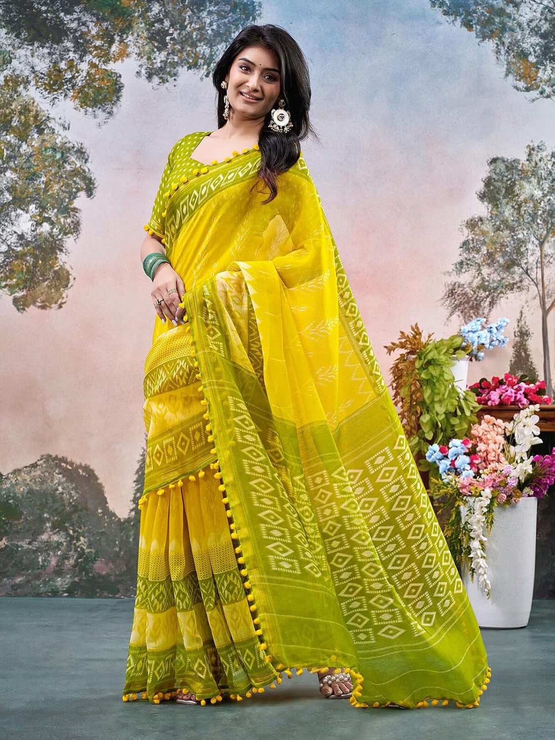 Vasthrlay White Printed Saree with elegant ethnic styling
