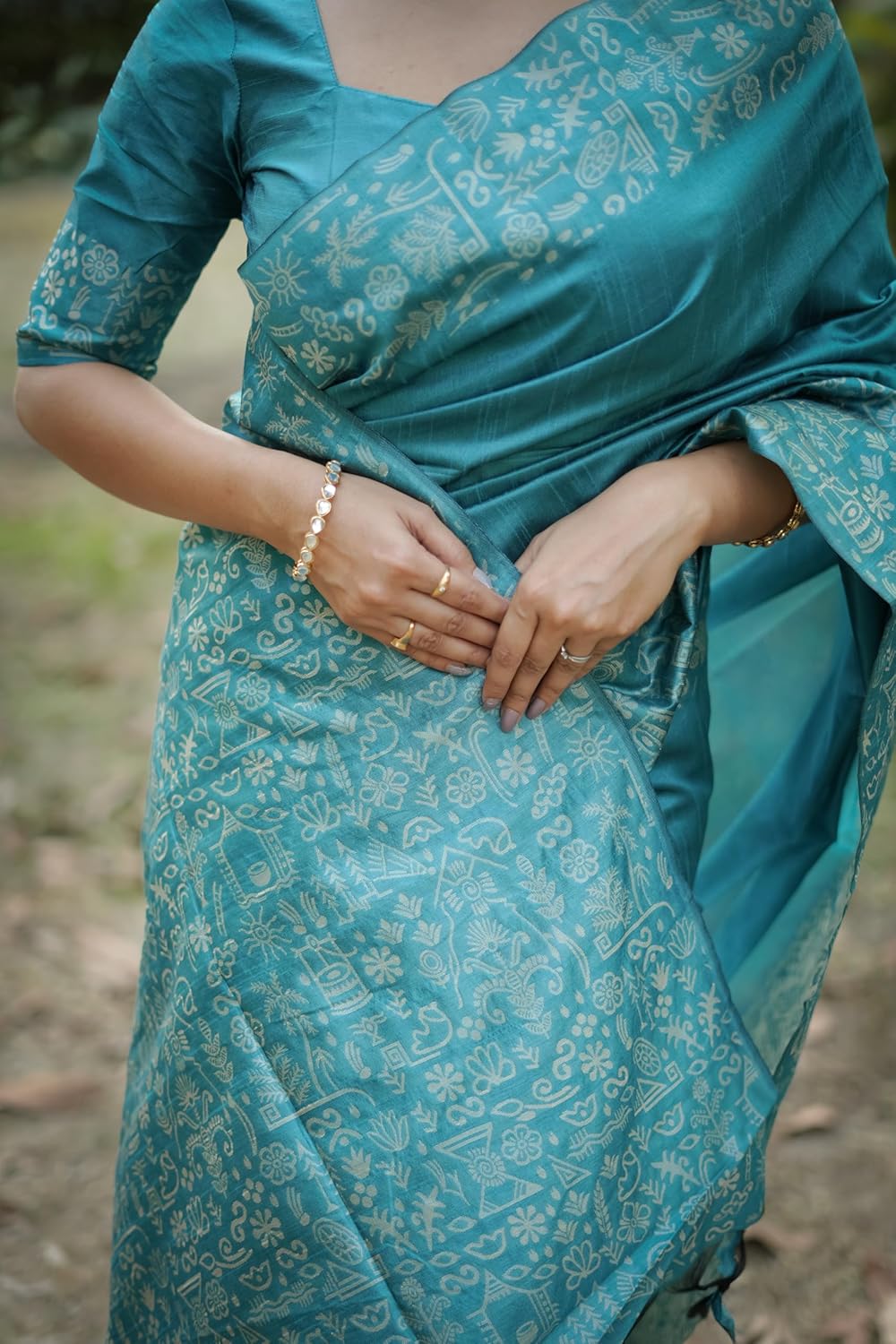 Vasthrlay Classic Traditional Saree with elegant Tussar styling