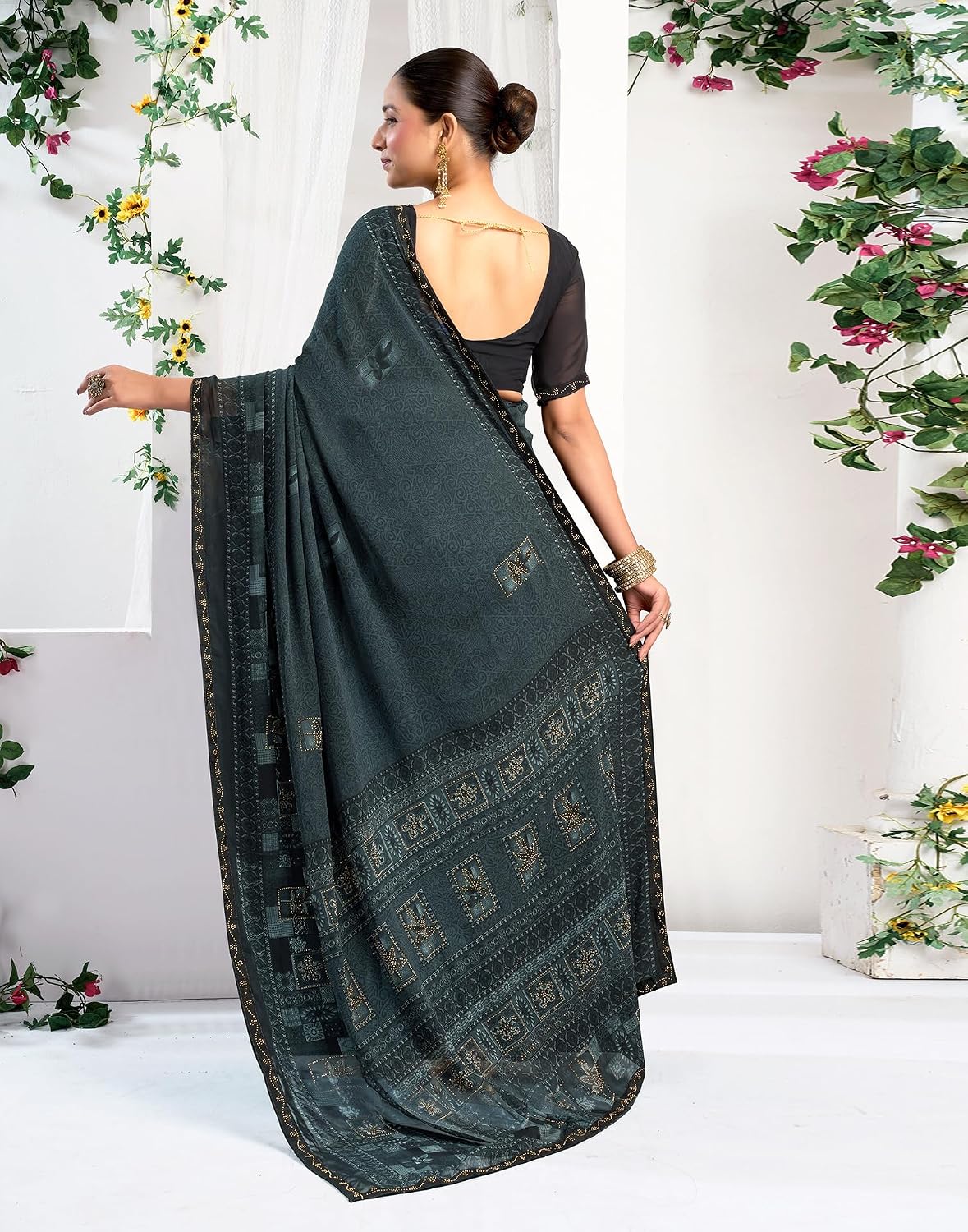 Vasthrlay Printed saree design in Maroon traditional style