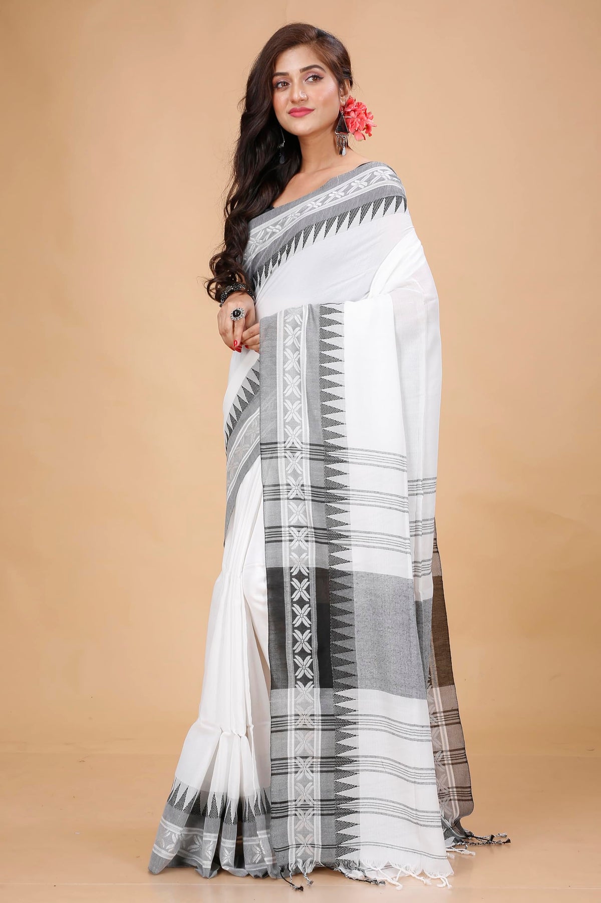 Vasthrlay Begampuri Classic Saree with decorative traditional design