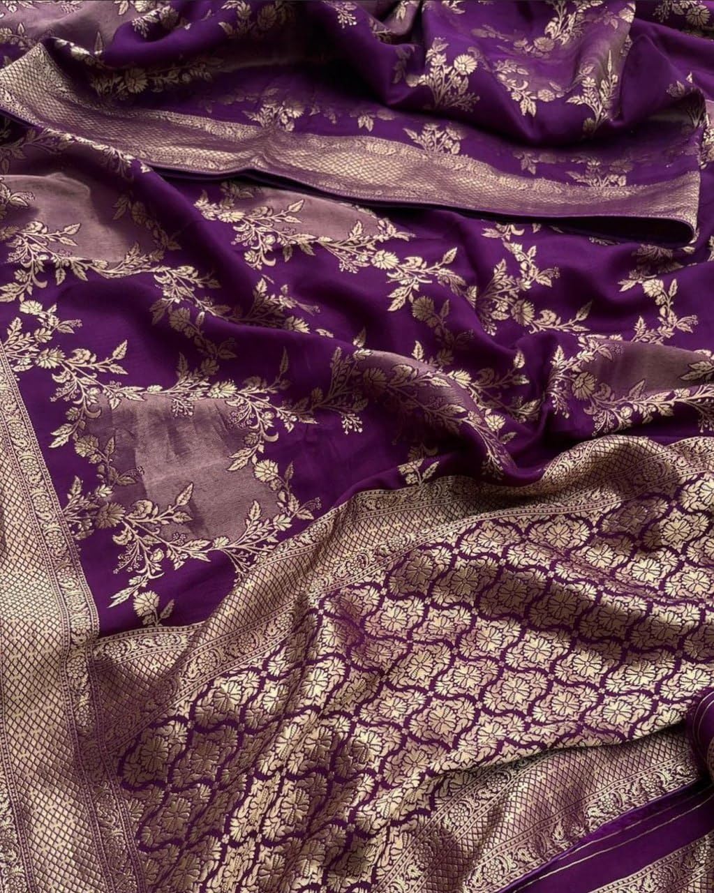 Vasthrlay Traditional Saree in Classic with refined banarasi ethnic appeal