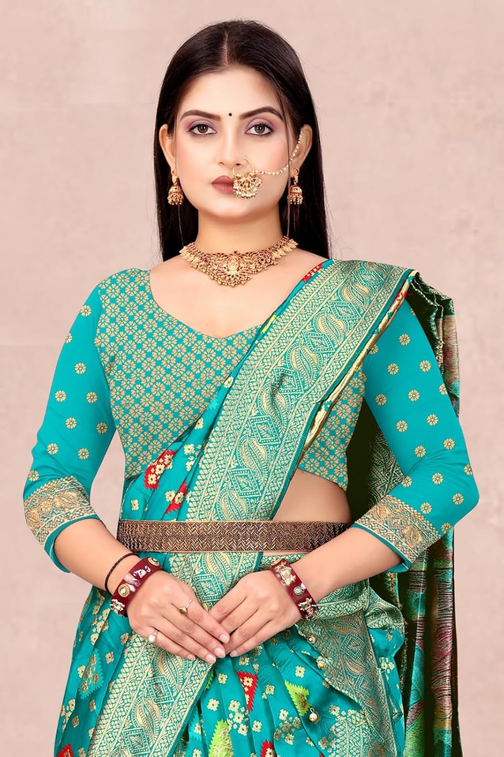 Vasthrlay Traditional Saree in Classic with refined ethnic appeal