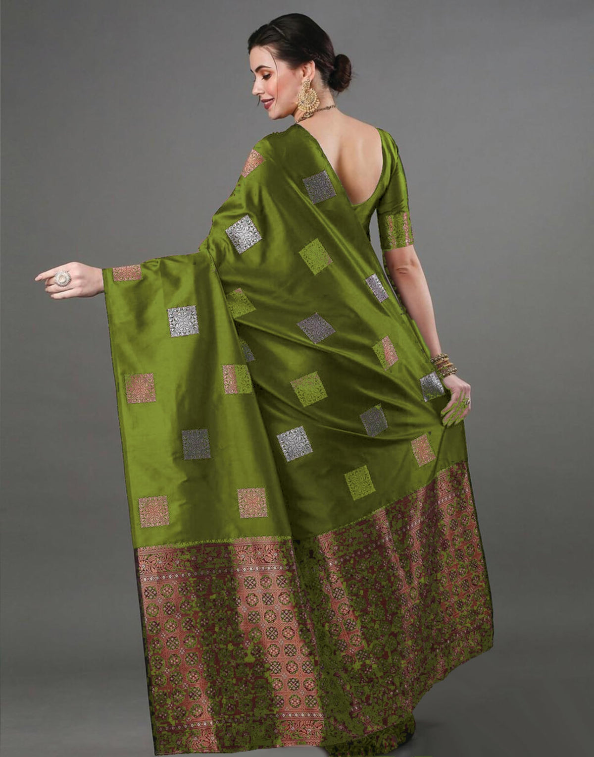 Vasthrlay Classic Traditional Saree for wedding and party wear styling