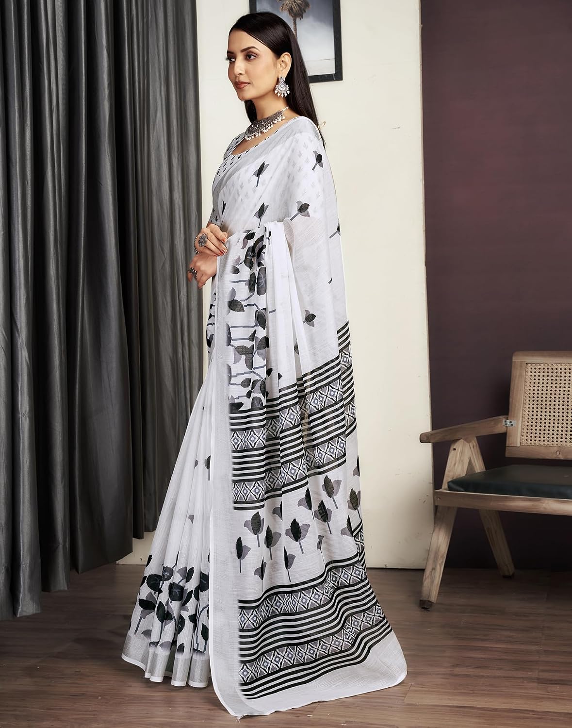 Vasthrlay Beige saree with Printed styling and ethnic look