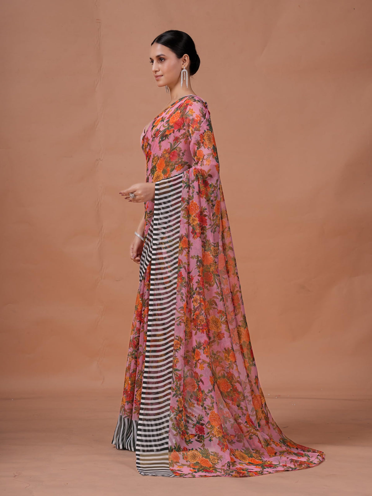 Vasthrlay Ethnic Classic Saree with decorative floral design