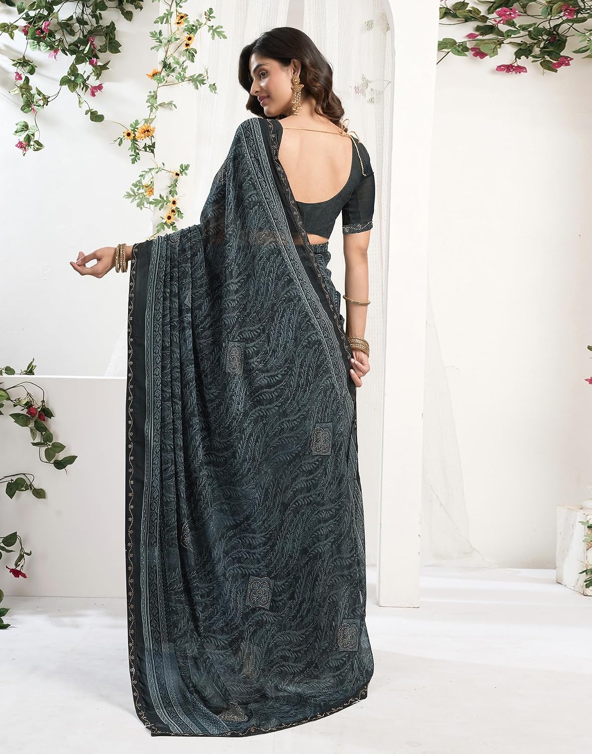 Vasthrlay Printed saree design in Maroon traditional style