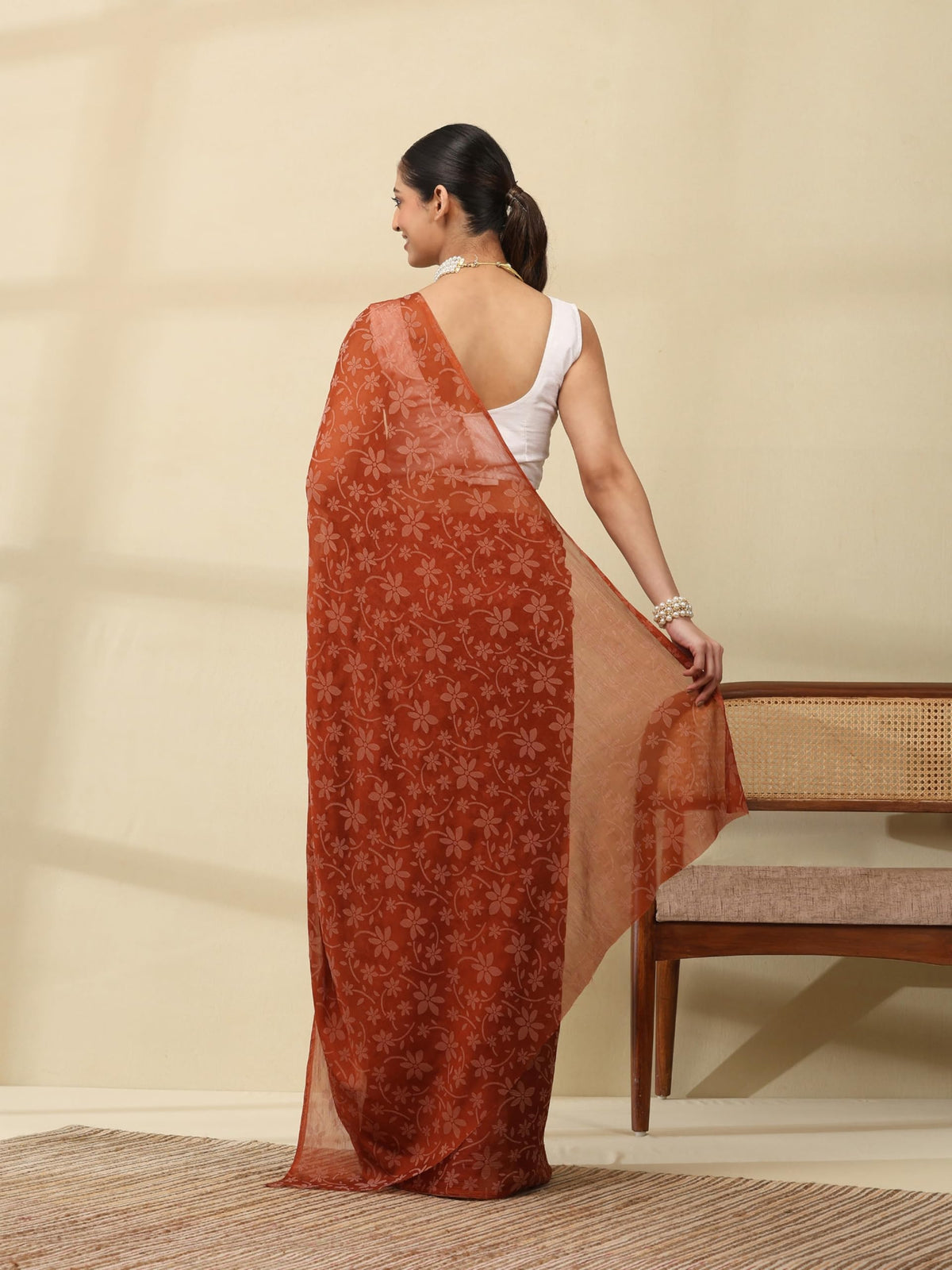 Vasthrlay Traditional Saree in Classic with refined chiffon ethnic appeal
