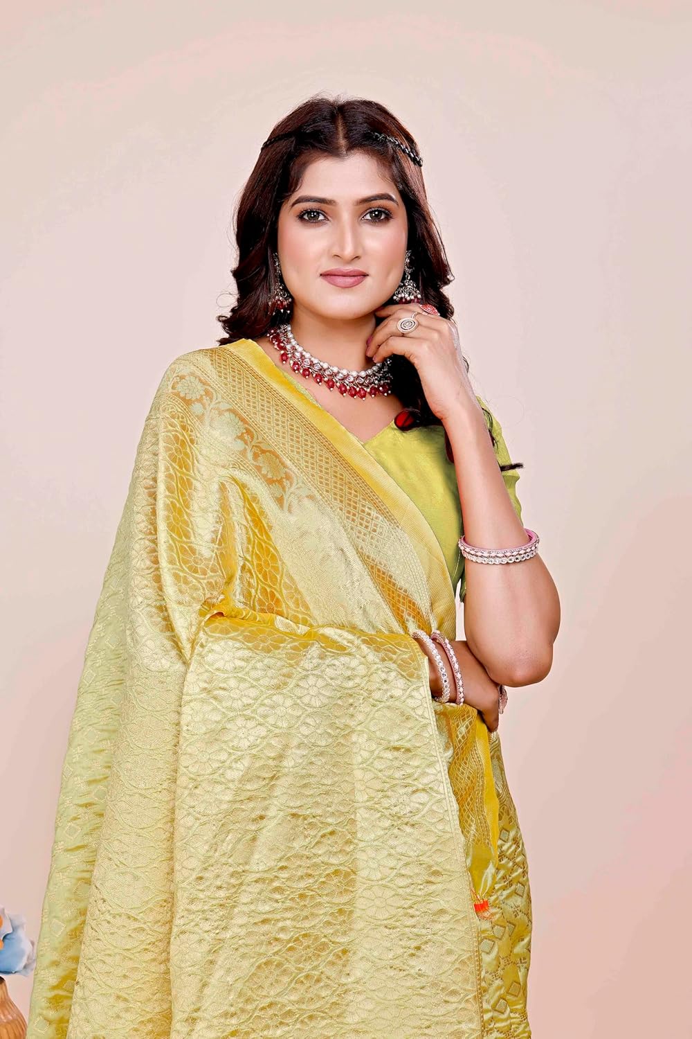VasthrlayWedding Saree in Classic with elegant ethnic ethnic appeal
