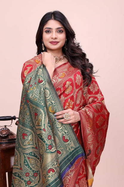 VasthrlayWedding Saree in Classic with elegant ethnic ethnic appeal