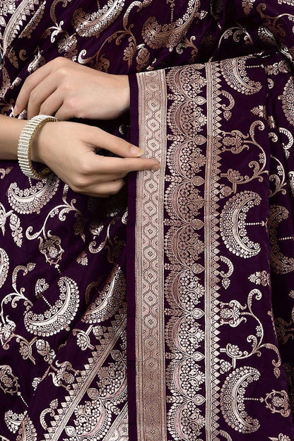 Vasthrlay Classic Traditional Saree for wedding and party wear styling