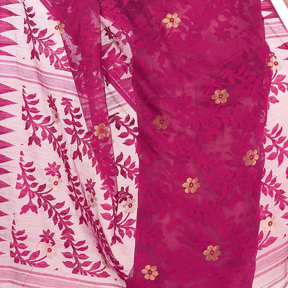 Vasthrlay Traditional Saree in Classic with refined ethnic appeal