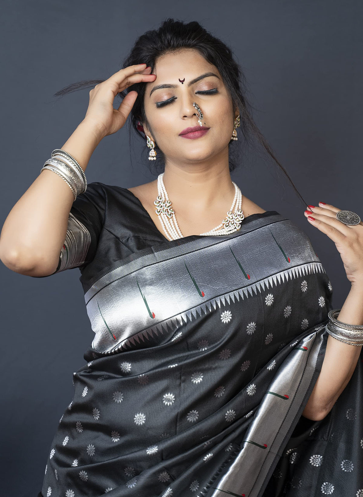 Vasthrlay Paithani Classic Saree with decorative traditional design