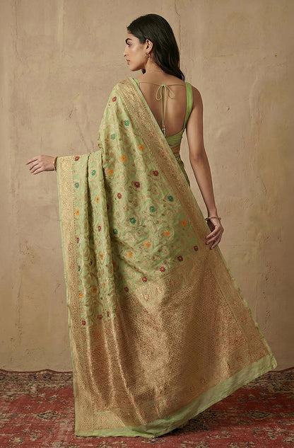 Vasthrlay Classic Traditional Saree for wedding and party wear styling