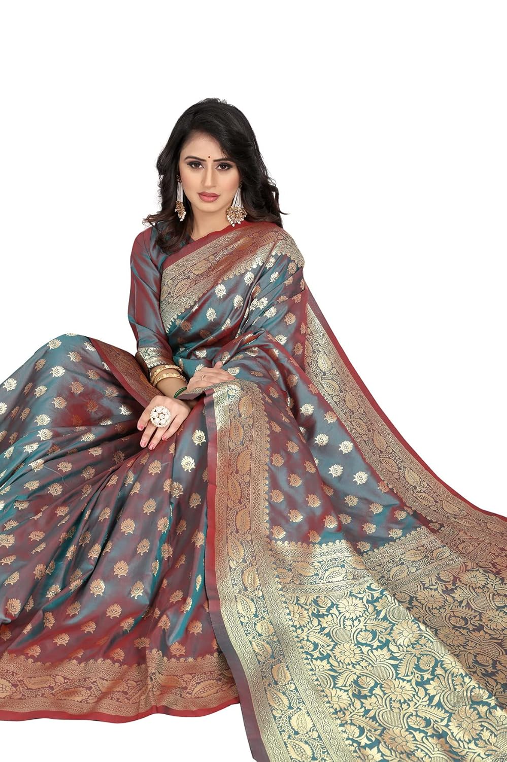 VasthrlayClassic Traditional Saree for wedding and party wear styling