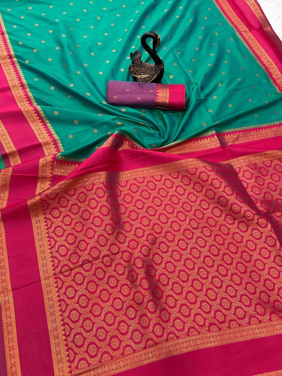 Vasthrlay Paithani Classic Saree with decorative Traditional design