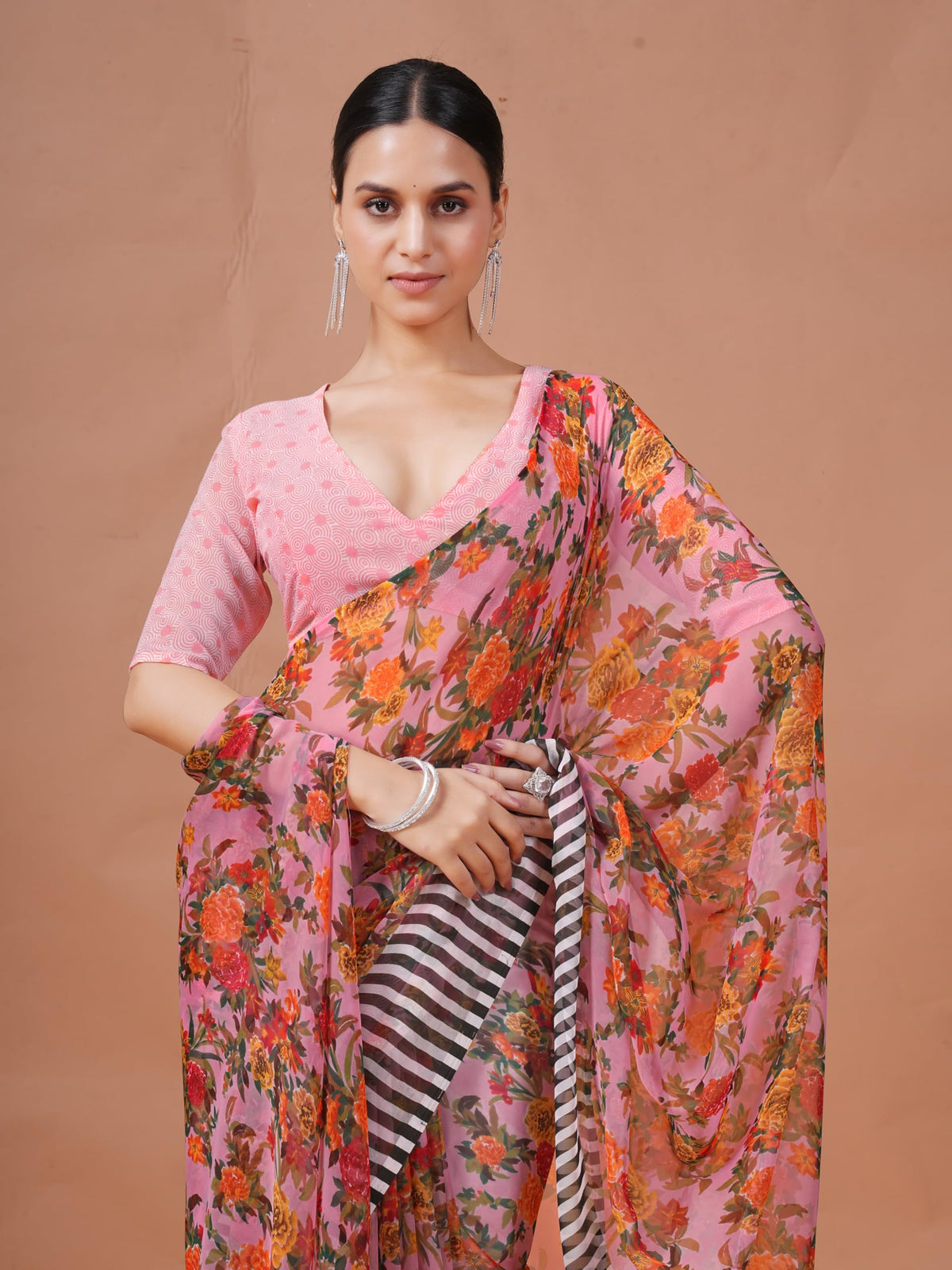 Vasthrlay Floral Saree in Classic with refined ethnic ethnic appeal
