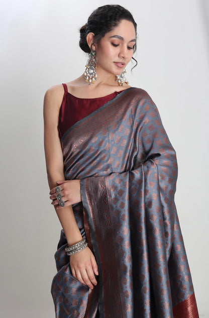 Vasthrlay Classic Traditional Saree with elegant jacquard styling