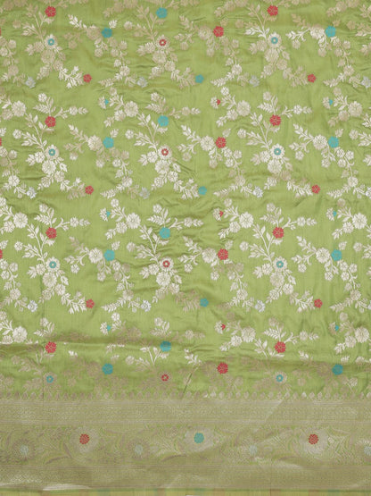 Vasthrlay Traditional Saree in Classic with refined banarasi ethnic appeal