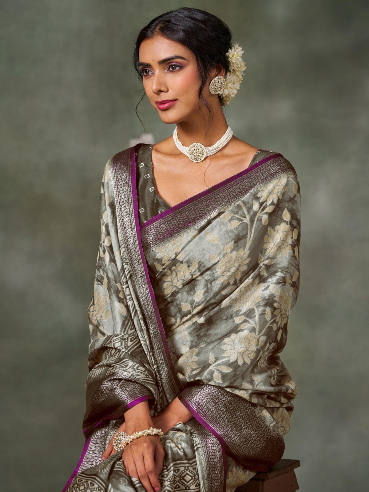 Vasthrlay Classic Printed Saree with elegant ethnic styling
