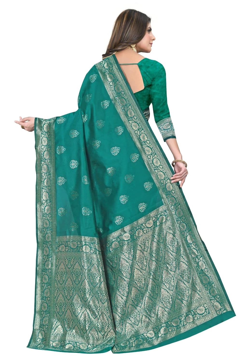 VasthrlayKanchipuram Green Saree with refined traditional design