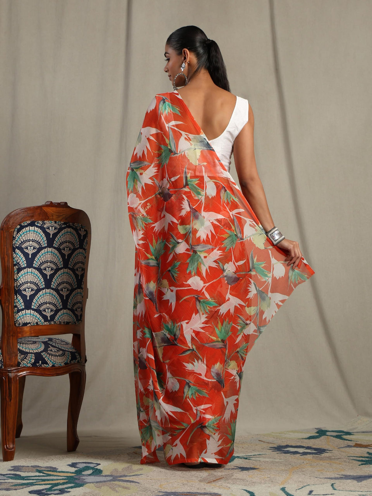 Vasthrlay Floral Saree in Classic with refined chiffon ethnic appeal