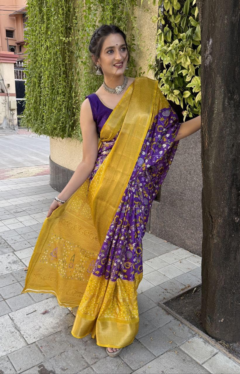 Vasthrlay Ethnic Classic Saree with decorative Weaving design