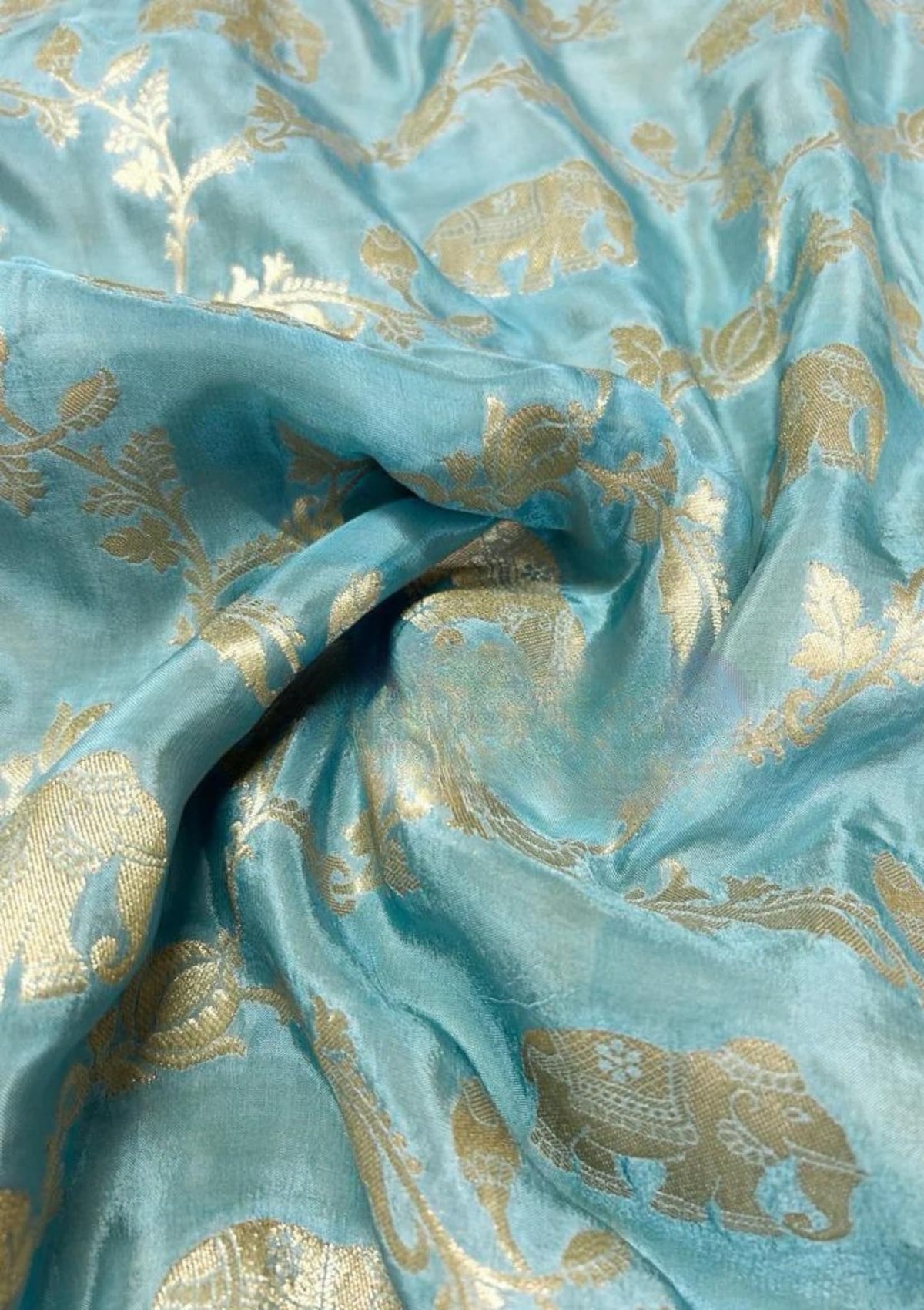 Vasthrlay Classic Elephant Saree with elegant banarasi styling