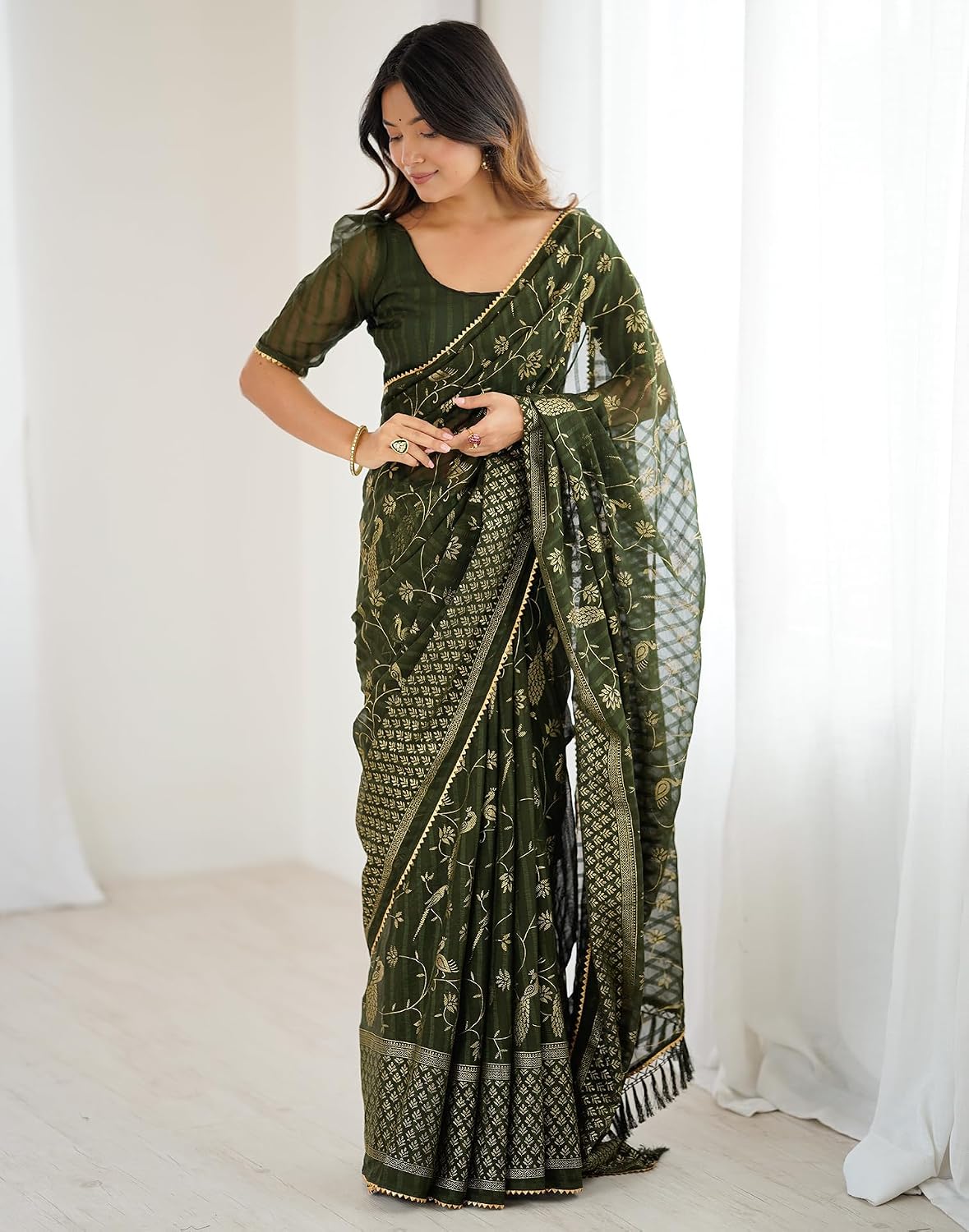 Vasthrlay Red saree with Weaving styling and Georgette look