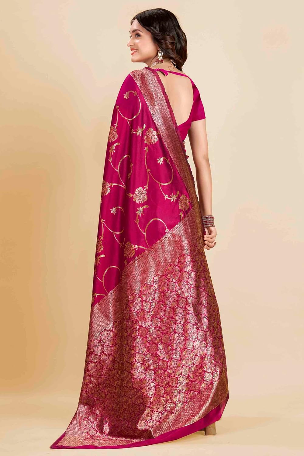 VasthrlayYellow Saree with elegant ethnic wedding styling