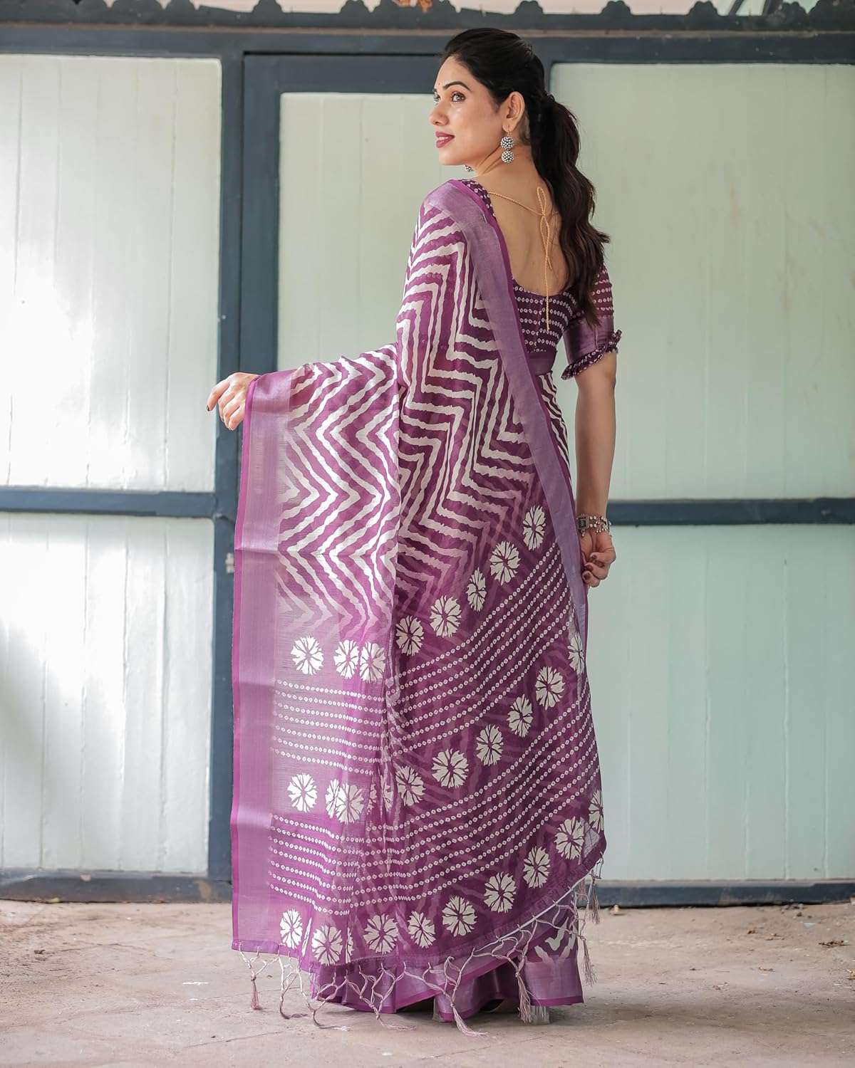 Vasthrlay Classic Traditional Saree for wedding and party wear styling